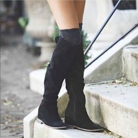 MICHAEL Michael Kors Shoes - NWOB Michael Michael Kors Bay View Boots